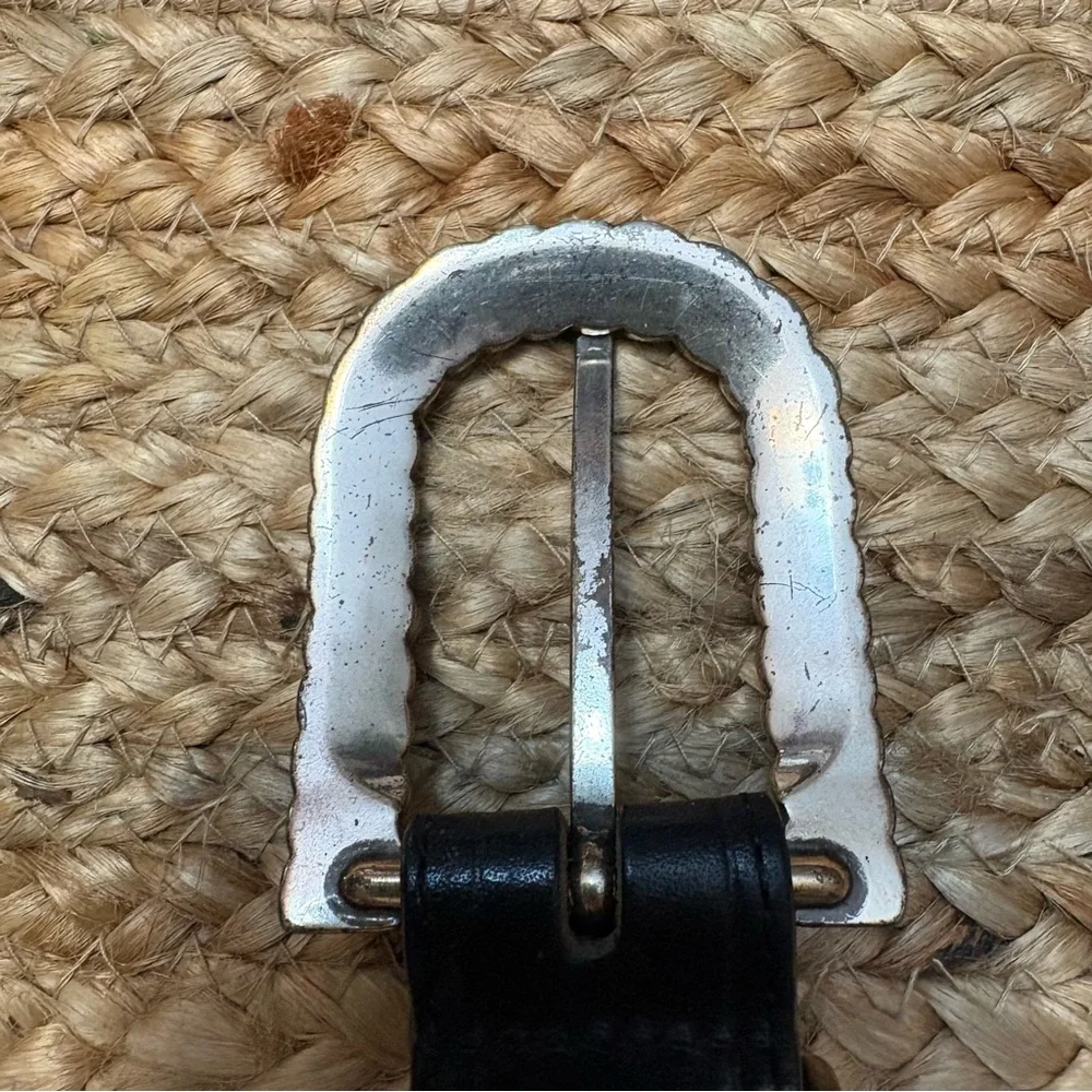 Brighton Women’s Black Embossed Belt Size ML /32 Excellent Used Condition!
